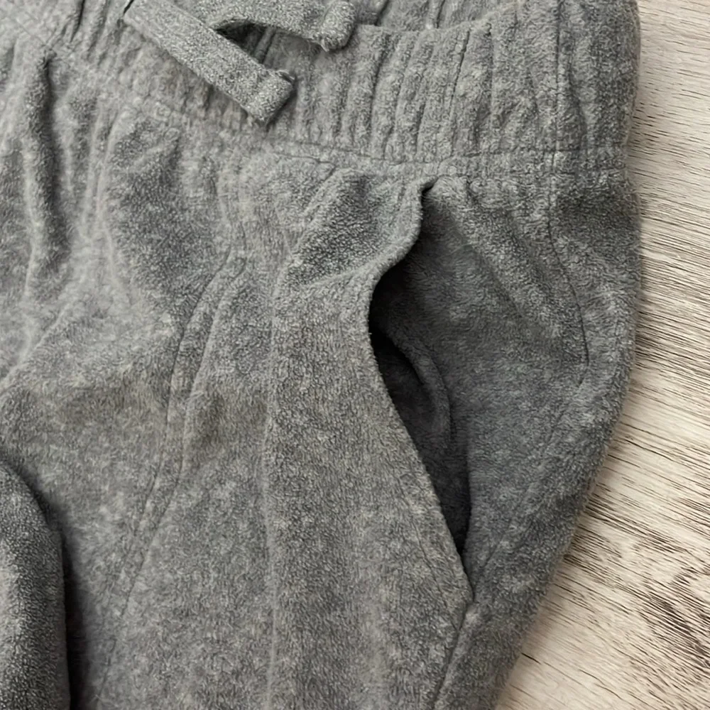 OshKosh B'gosh Gray Velvet Pull On Elastic Drawstring Waist Girls Pants Size 12